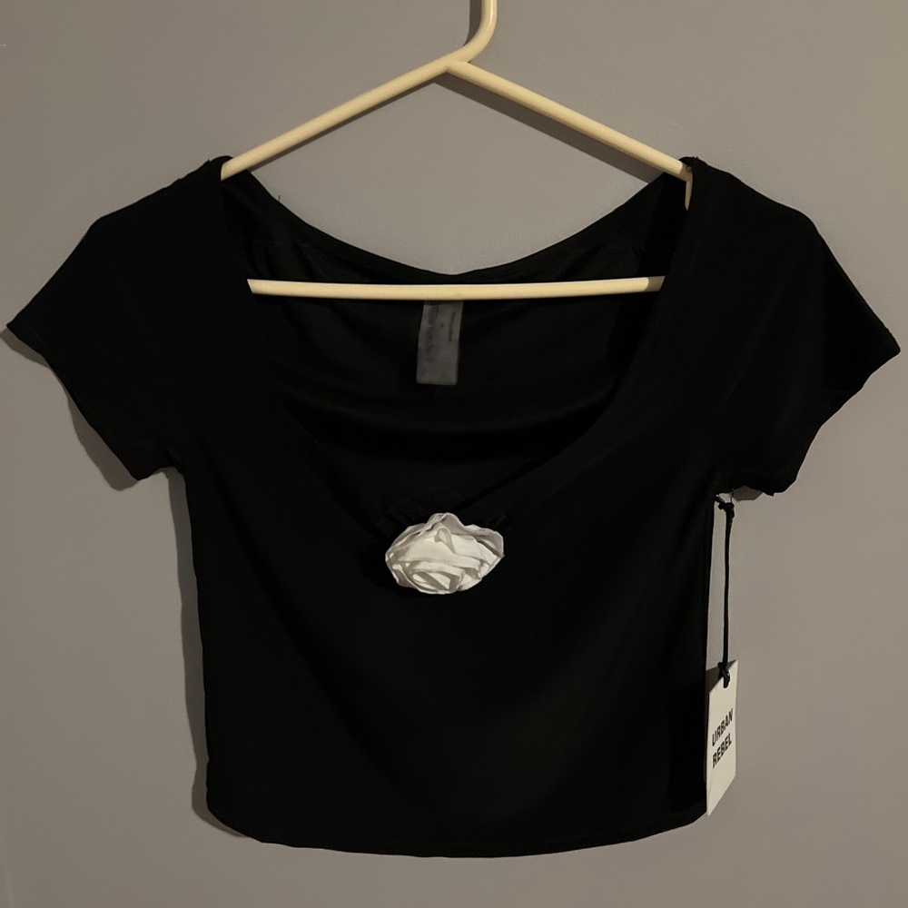 Urban Rebel Black White Flower T-Shirt NWT M